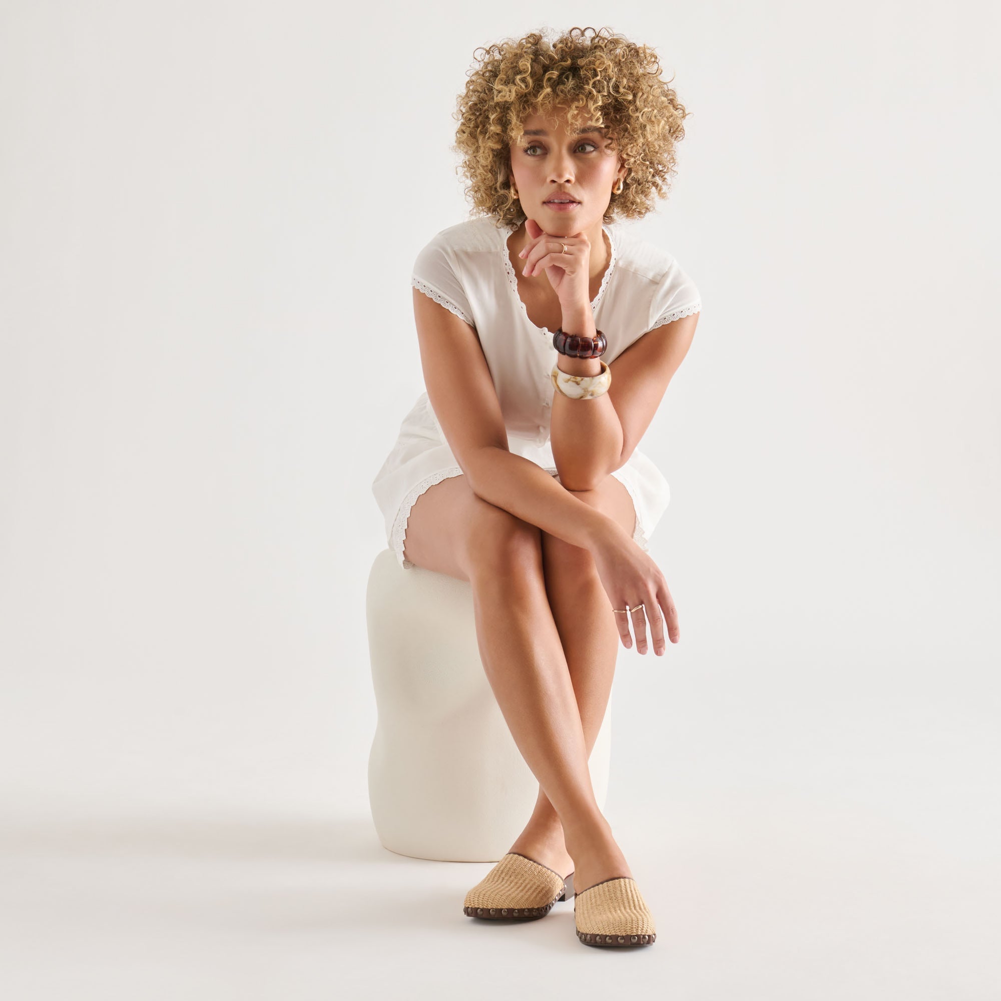 ALANIS FLATS LT NATURAL RAFFIA